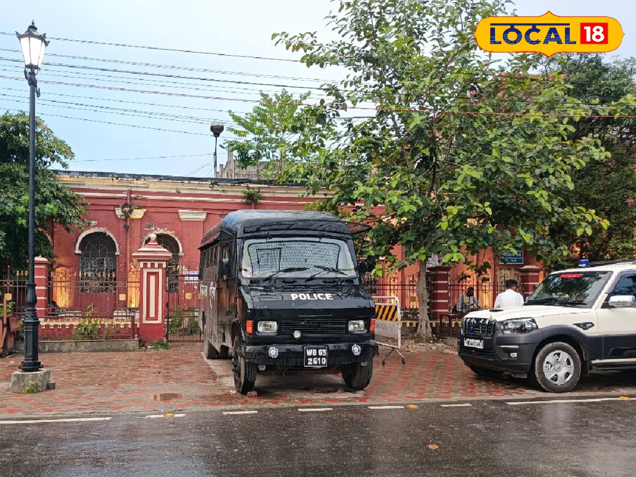 আদালতের মলখানায় এটা কী! সামান্য বেখেয়ালেই ধুলো হয়ে যেত সবাই