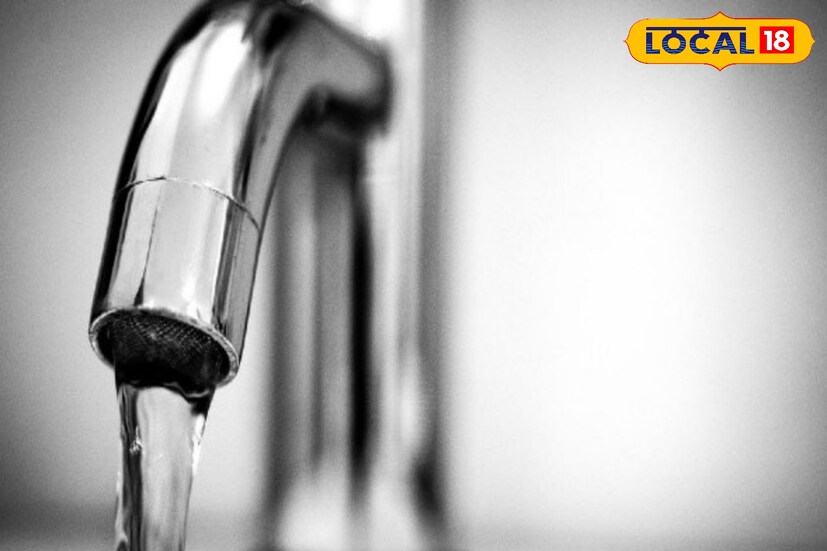 বাড়িতে কল থেকে অনবরত জলের ফোঁটা পড়তে থাকলে তাতে নেতিবাচক শক্তিও ঘরে প্রবেশ করতে পারে। টাকাও খরচ হয় বেশি। যদি বাড়ির কোনও ট্যাব নষ্ট হয়ে যায়, তবে তা অবিলম্বে ঠিক করা উচিৎ। সুস্মিতা গোস্বামী 