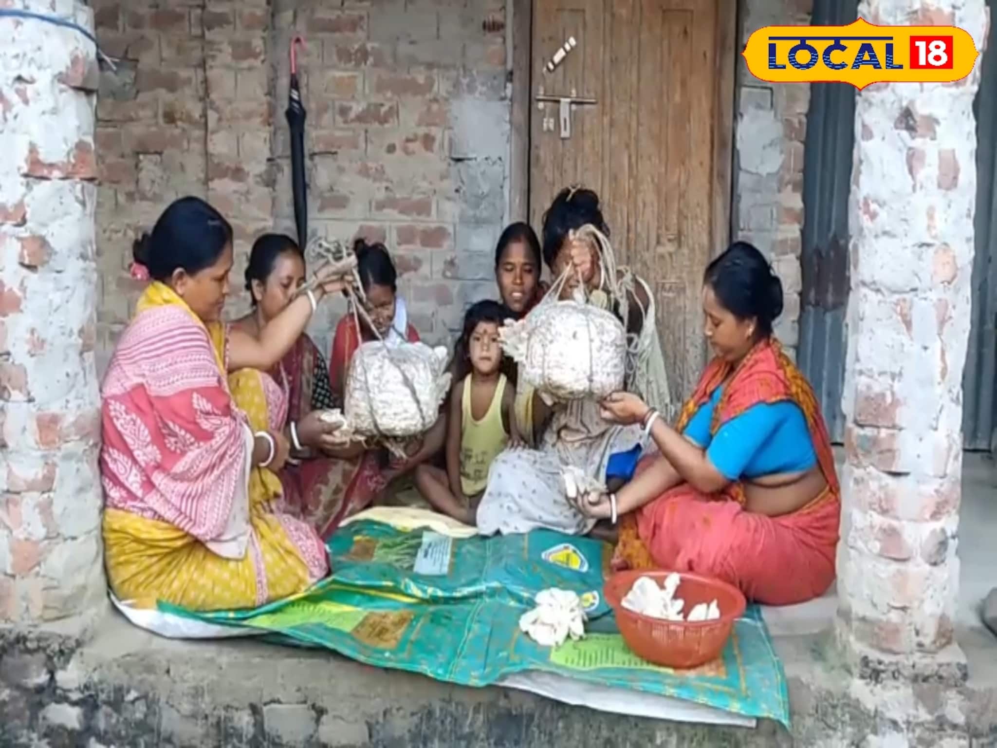 বাড়িতে বসেই দু’হাতে মোটা টাকা আয় করছেন মহিলারা ! আপনিও শিখে নিতে পারেন