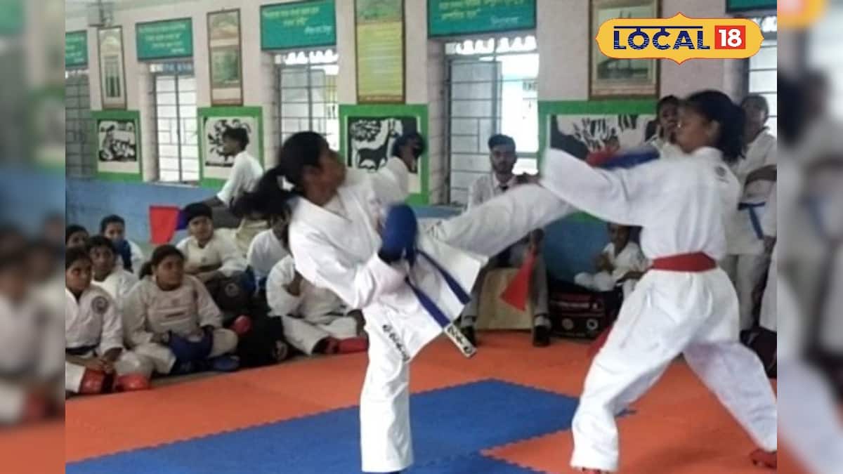 কেউ বাঁচাবে না, লড়তে হবে নিজেকেই! গ্রামেও বাড়ছে মেয়েদের ক্যারাটে শেখার প্রবণতা