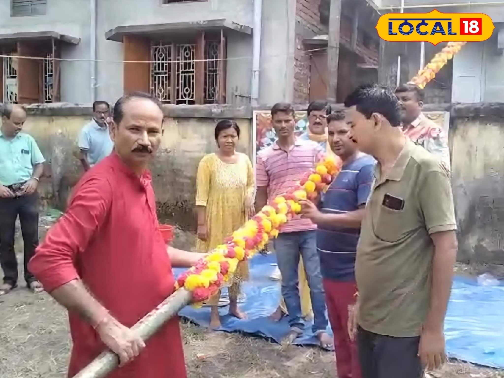 শৈশবের স্মৃতি নিয়েই আয়োজন দুর্গাপুজোর! হয়ে গেল খুঁটিপুজো