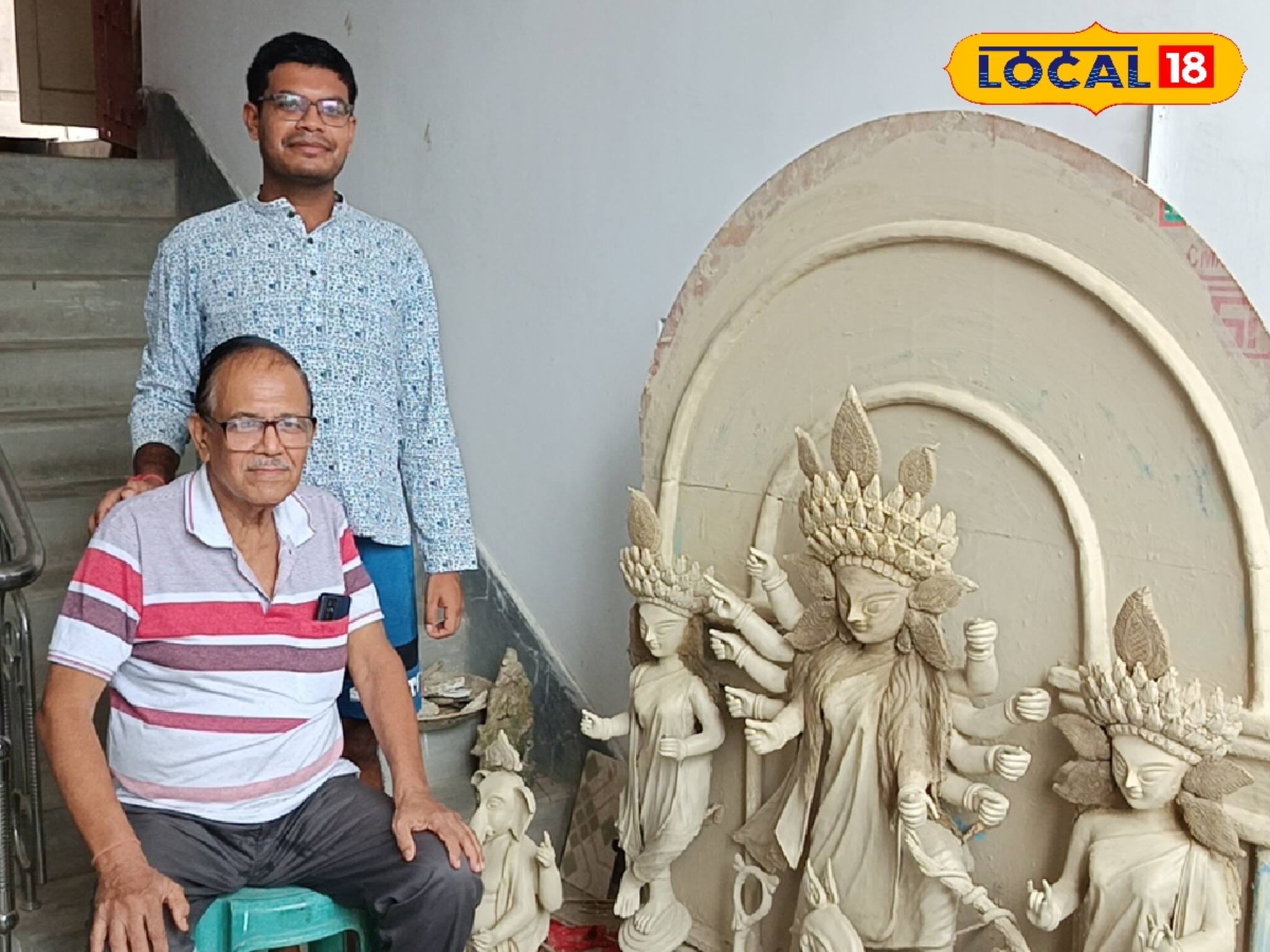 প্রতিমা নির্মাণ থেকে পুজো সবটাই করেন একা! বসুবাড়ির দুর্গাপুজোয় তিনিই অল ইন ওয়ান