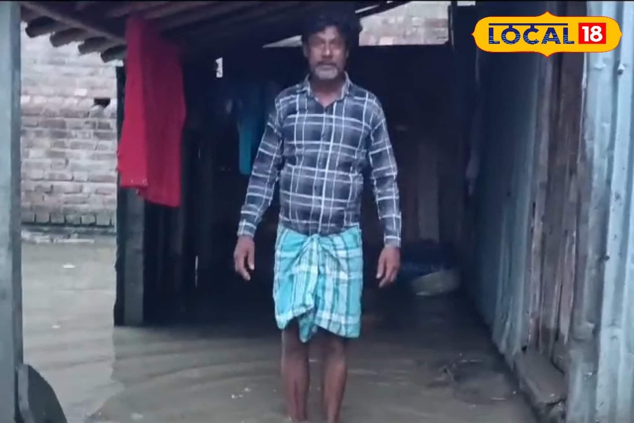 বৃষ্টি হলেই জমে যায় জল, বাধ্য হয়ে ঘরছাড়া বেশ কয়েক পরিবার