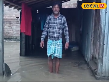 ঘরে