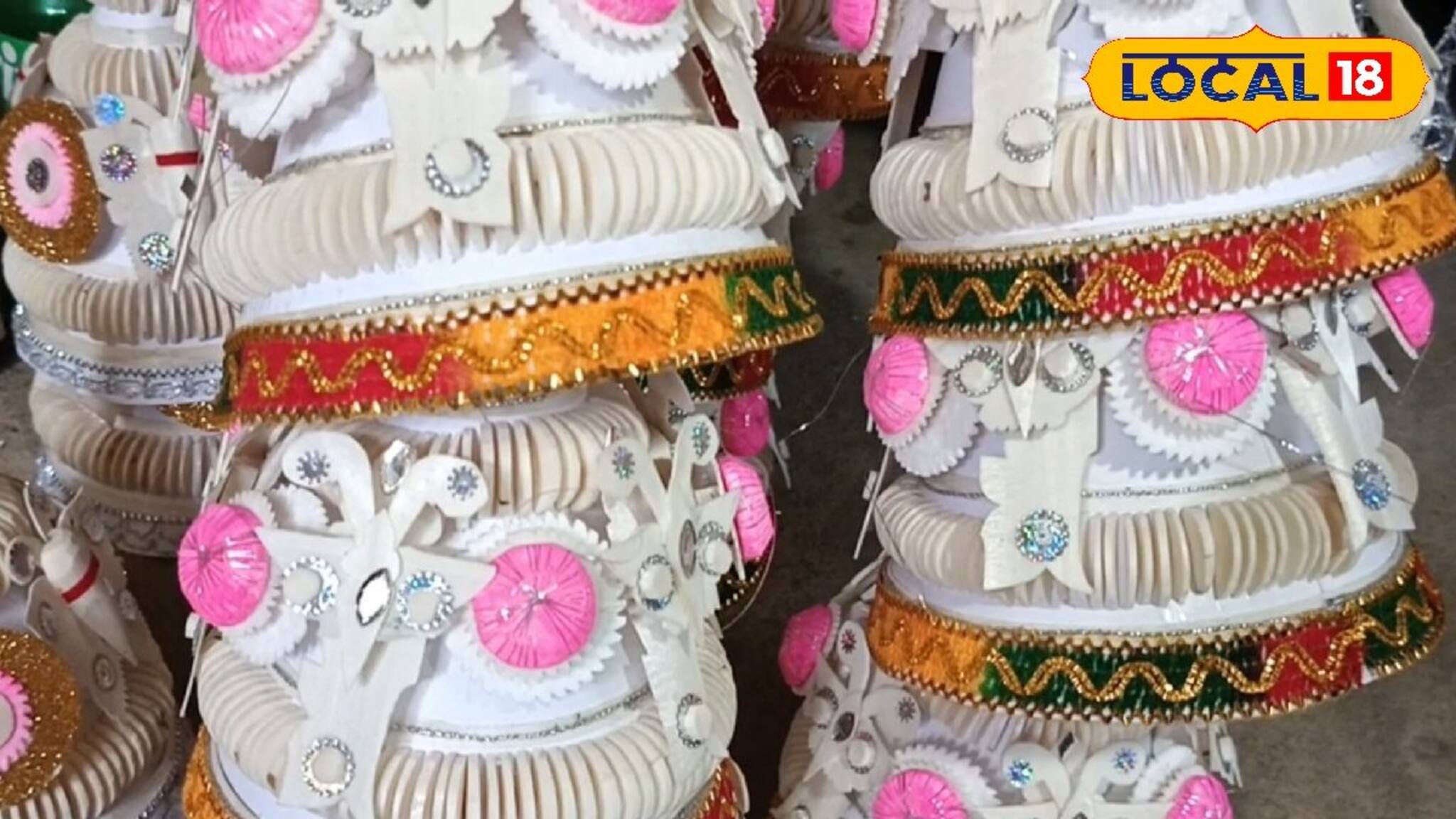 Shola Artist: অন্নপ্রাশন, বিয়ে ও ঠাকুরের মুকুট! এই শিল্পীর শোলার কাজ করেই চলে সংসার