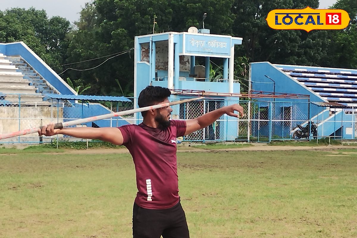 অকালে শেষ স্বপ্ন! রাজ্য স্তরের খেলোয়াড় পেটের দায়ে এখন পরিযায়ী শ্রমিক অকালে শেষ স্বপ্ন! রাজ্য স্তরের খেলোয়াড় পেটের দায়ে এখন পরিযায়ী শ্রমিক