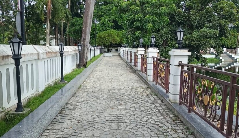 কোচবিহারের এক পর্যটক শোভন হোড় জানান, &quot;রাজ আমলের ঐতিহ্য ছড়িয়ে ছিটিয়ে রয়েছে জেলার সর্বত্র। সেই ঐতিহ্য গুলির মধ্যে এই দিঘি অন্যতম। তবে বর্তমানে এই দিঘির চারপাশের সংস্কার কাজ হয়েছে। ফলে এলাকার সৌন্দর্য বেড়েছে অনেকটাই। আগে একটা সময় বৈরাগী দিঘির চারপাশ ঝোপ-জঙ্গল ভর্তি হয়ে থাকত। তবে এখন চারিপাশে সুন্দর বসার ব্যবস্থা করা হয়েছে। এছাড়া রয়েছে সিকিউরিটি গার্ড। ফলে অসামাজিক কাজকর্ম কিংবা সমাজ বিরোধীদের দৌরাত্ম্য কমেছে অনেকটাই। এছাড়া এখানে প্রবেশের মূল্য রাখা হয়েছে জন প্রতি মাত্র কুড়ি টাকা।&quot;