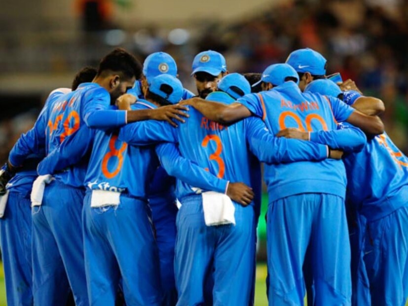 ভারতীয় দলে এখন ফিটনেস শেষ কথা। এই পরম্পরা শুরু হয়েছিল ধোনির আমলে। তার পর বিরাট কোহলি ও রোহিত শর্মার সময়েও ফিটনেস বজায় রাখার এই ধারা অব্যহত রয়েছে। 