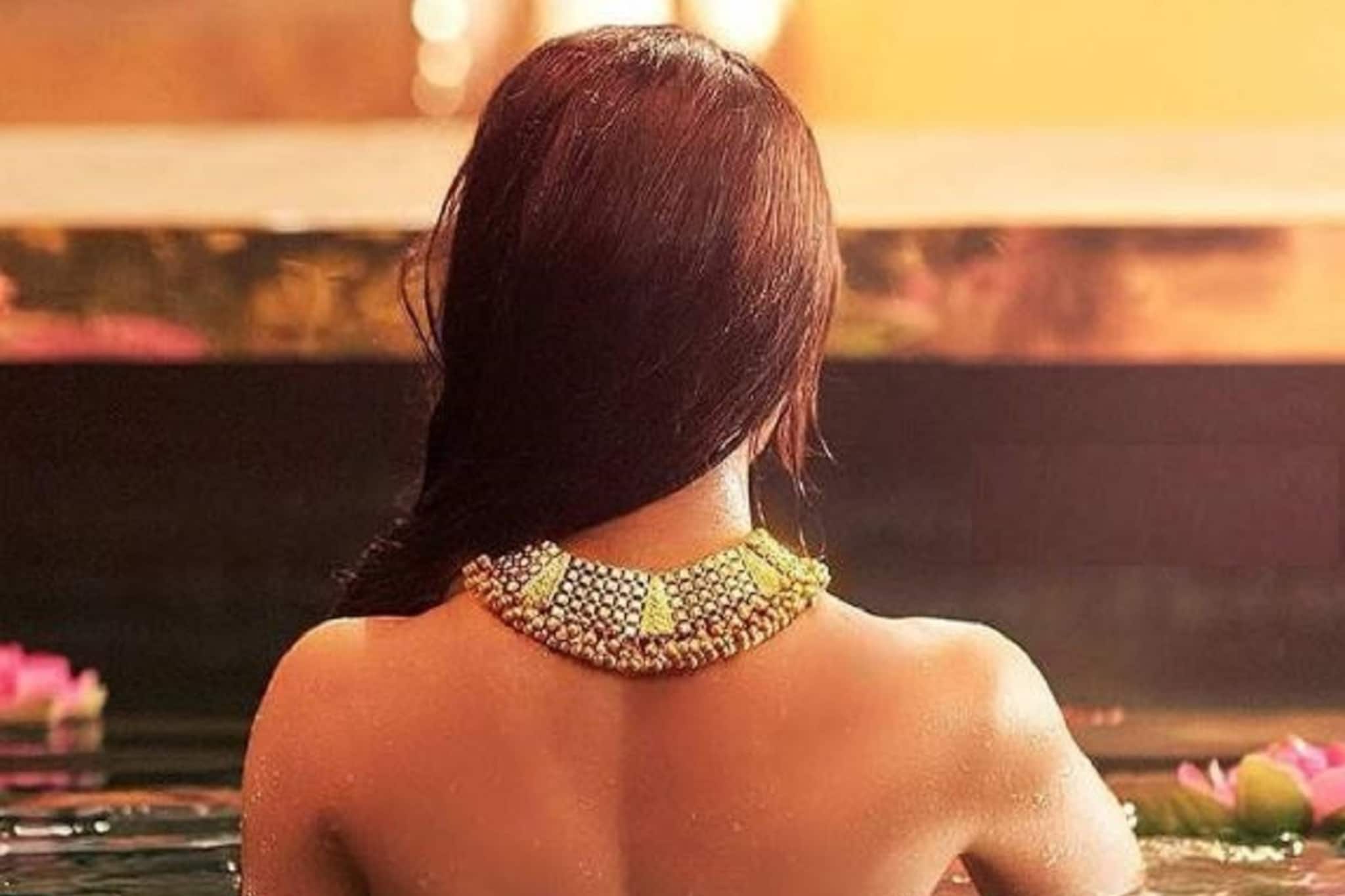 দীপিকা, ক্যাটরিনা নন; বরং বলিউডের এই অভিনেত্রীই গোটা একটা দ্বীপের মালকিন!