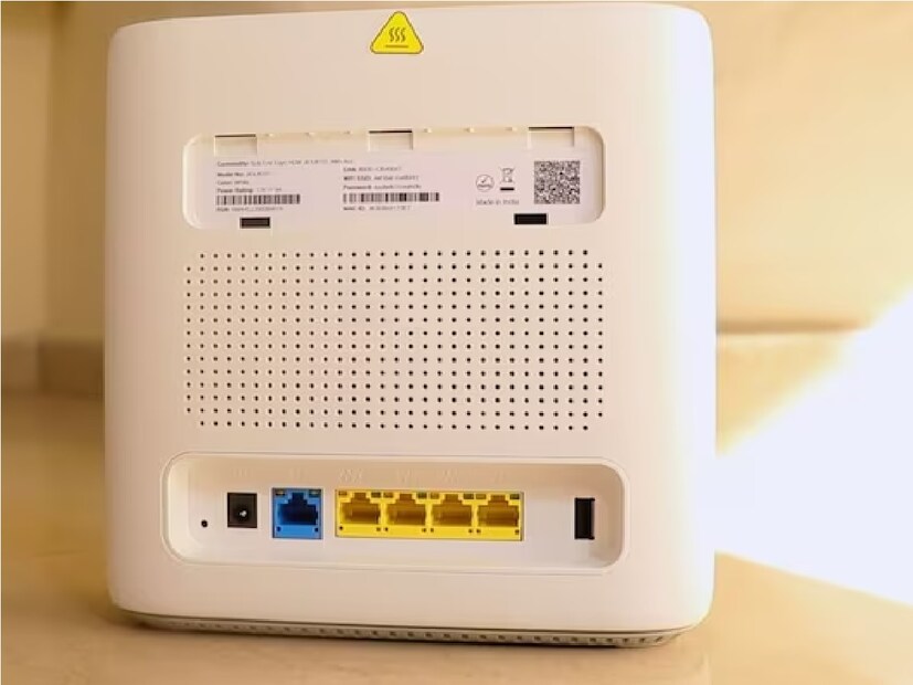 সবচেয়ে সাশ্রয়ী মূল্যের অর্ধবার্ষিক Jio AirFiber প্ল্যানের দাম ৩৫৯৪ টাকা, যেখানে সবচেয়ে সাশ্রয়ী মূল্যের বার্ষিক প্ল্যানের দাম ৭১৮৮ টাকা, যা প্রতি মাসে ৩০ Mbps ডাউনলোড স্পিড এবং ১০০০ GB ডেটা অফার করে৷ কেউ যদি এক মাসের মধ্যে ১০০০ GB ডেটা শেষ করে, Jio সেক্ষেত্রে ১০০ GB, ৫০০ GB, বা ১ TB অতিরিক্ত ডেটা সহ যথাক্রমে ১০১ টাকা, ২৫১ টাকা এবং ৪০১ টাকায় ডেটা স্যাশে অফার করে৷ Photo- Representative