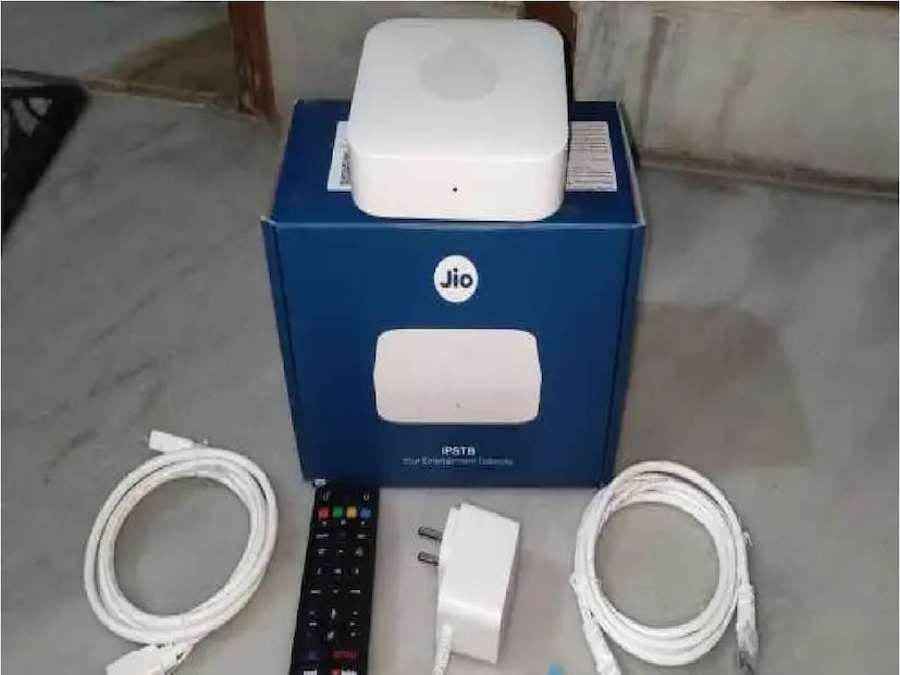 একটি Jio AirFiber সংযোগ বুক করার আগে, নিশ্চিত করতে হবে যে সেই জায়গায় পর্যাপ্ত 5G কভারেজ আছে কি না। এটি করার সর্বোত্তম এবং সহজ উপায় হল একটি স্মার্টফোনে 5G সিগন্যাল শক্তি পরীক্ষা করা এবং একটি গতি পরীক্ষা করা৷ কেউ যদি নিজেদের ফোনে ভাল কভারেজ পায়, তাহলে AirFiber রাউটার আরও ভাল পারফর্ম করবে। Photo- Representative