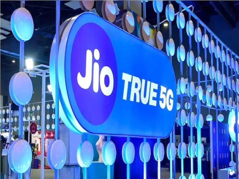 এখানে ২০২৪ সালে উপলব্ধ সবচেয়ে বিশিষ্ট কিছু Jio AirFiber প্ল্যানের বিশদ তথ্য রইল:একটি মাসিক, ত্রৈমাসিক, আধা-বার্ষিক বা বার্ষিক পরিকল্পনা বেছে নেওয়া যেতে পারে - Photo- Representative