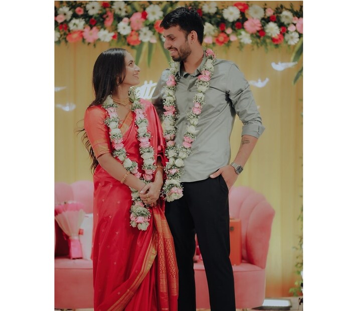 প্রকৃতপক্ষে, জিতেশের বাগদান হয়েছিল ৮ তারিখে, তাই প্রথম ৮টি এটি, যখন দ্বিতীয় ৮টি অষ্টম মাস এবং ২০২৪ এর সংখ্যা যোগ করলে ৮ হয়, যা তৃতীয় এবং শেষ ৮।