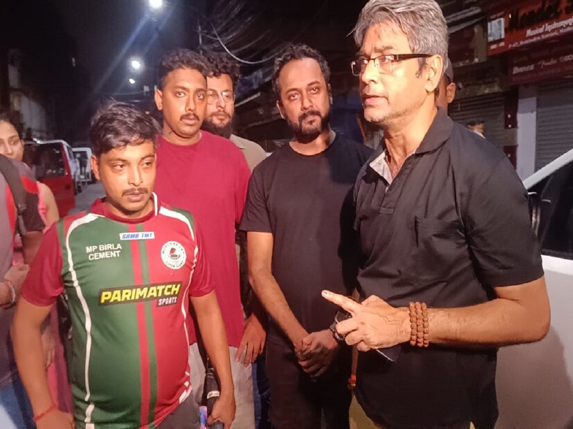 অভিভাবকের ভূমিকায় অবতীর্ণ এআইএফএফ সভাপতি কল্যাণ চৌবে। যুবভারতীর সামনে প্রতিবাদ জানাতে গিয়ে ৬ ফুটবলপ্রেমীকে আটক করে ফুলবাগান থানা। লালবাজারে পাঠানো হয় সেই ৬ ফুটবলপ্রেমীকে। তাদের ছাড়াতে আসরে নামেন ফেডারেশন সভাপতি। 