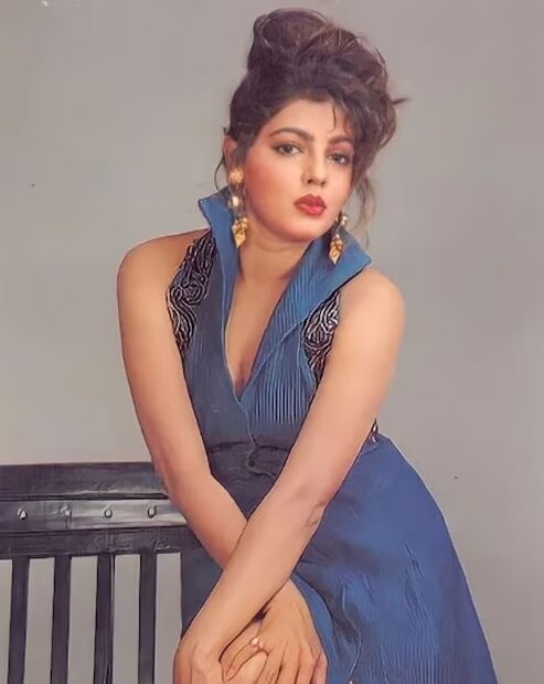 মমতা কুলকার্নি বলেন, 'আমি যখন বলিউডে ছিলাম, আমার জীবনে ১৯৯৭ সালে এসেছিলেন আমার গুরু।' তারপরে উপস্থাপক প্রশ্ন করলেন, 'আমি শুনেছি আপনি যখন সিনেমা করতেন, তখনও আপনি উপবাস করতেন রাতে সে তাজে যেতেন এবং ২ পেগ স্কচ খেতেন? এ প্রসঙ্গে মমতা কুলকার্নি বলেন, 'বলিউডের সময় আমার জীবন এমন ছিল যে আমি যখনই শ্যুটিংয়ে যেতাম, তখন আমার কাছে তিনটি ব্যাগ থাকত। একটি আমার পোশাকের জন্য, অন্যটি আমার মন্দিরের জন্য। আমার ঘরের একটি টেবিলে আমার মন্দির থাকত। পুজোর পরই শুটিংয়ে যেতাম।’’