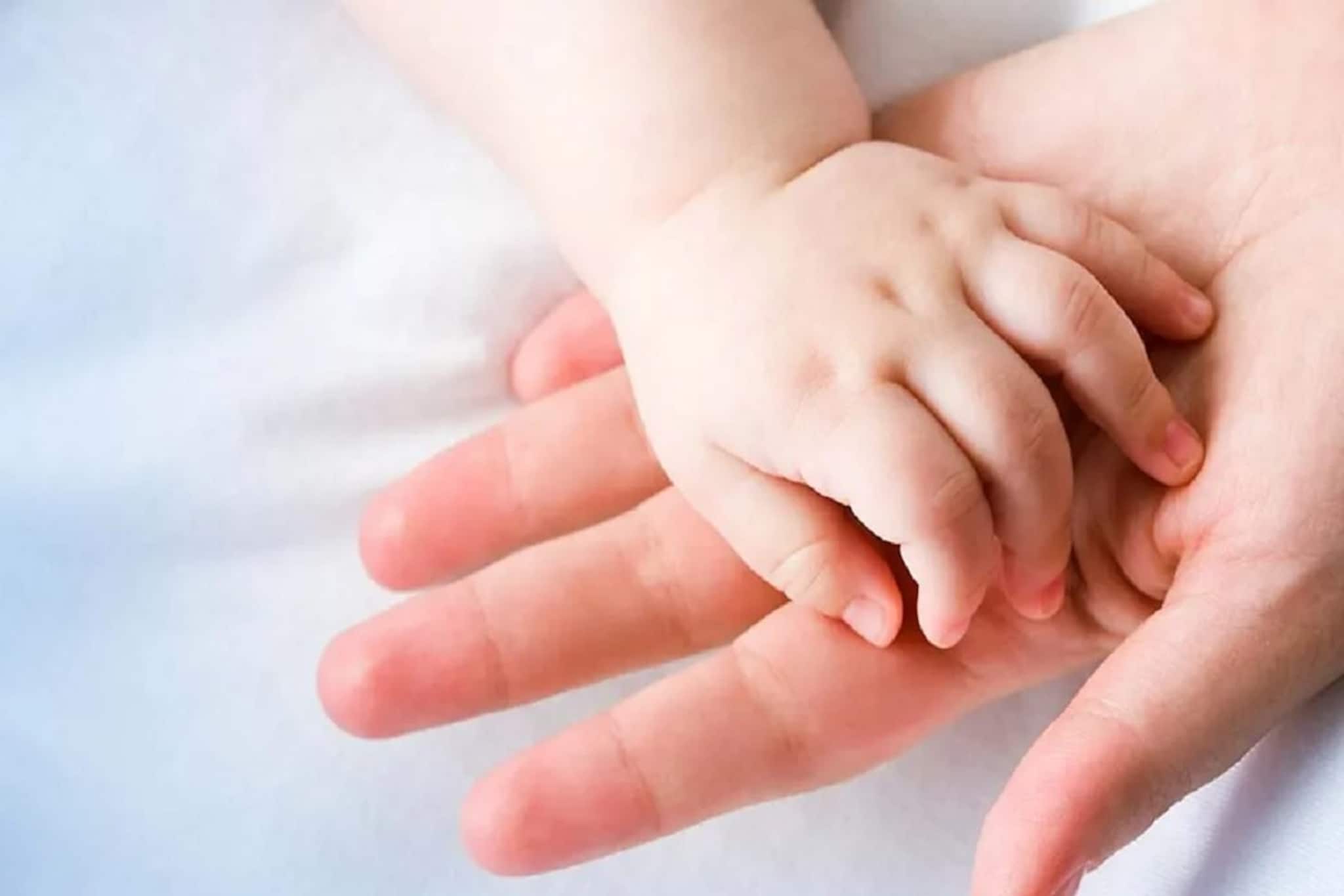 মা হওয়ার সঠিক বয়স কত? বেশি বয়সে মা হলে কী হতে পারে? জানুন ডাক্তারের জরুরিকথা