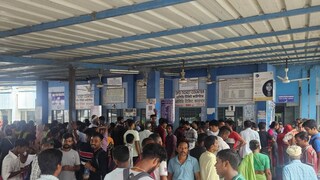 উত্তরবঙ্গ মেডিক্যাল কলেজ ও হাসপাতালের আউটডোরে রোগীদের ভিড় চোখে পড়ে