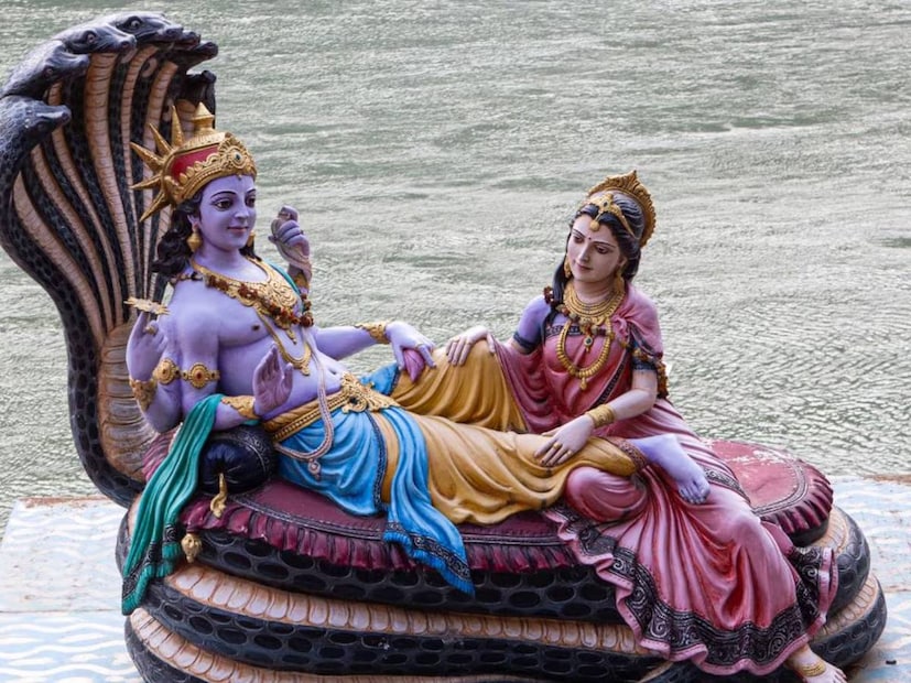 এদিন সর্বার্থ সিদ্ধি যোগ থাকবে বৃহস্পতিবার সন্ধ্যা ৬ টা ১৮ মিনিট পর্যন্ত। এই পুণ্যতিথি নিষ্ঠা ভরে পালন করলে ভগবান বিষ্ণুর আশীর্বাদে জীবন থেকে সব বাধাবিঘ্ন দূর হয় বলে ভক্তদের বিশ্বাস। বর্ষিত হয় সৌভাগ্য।