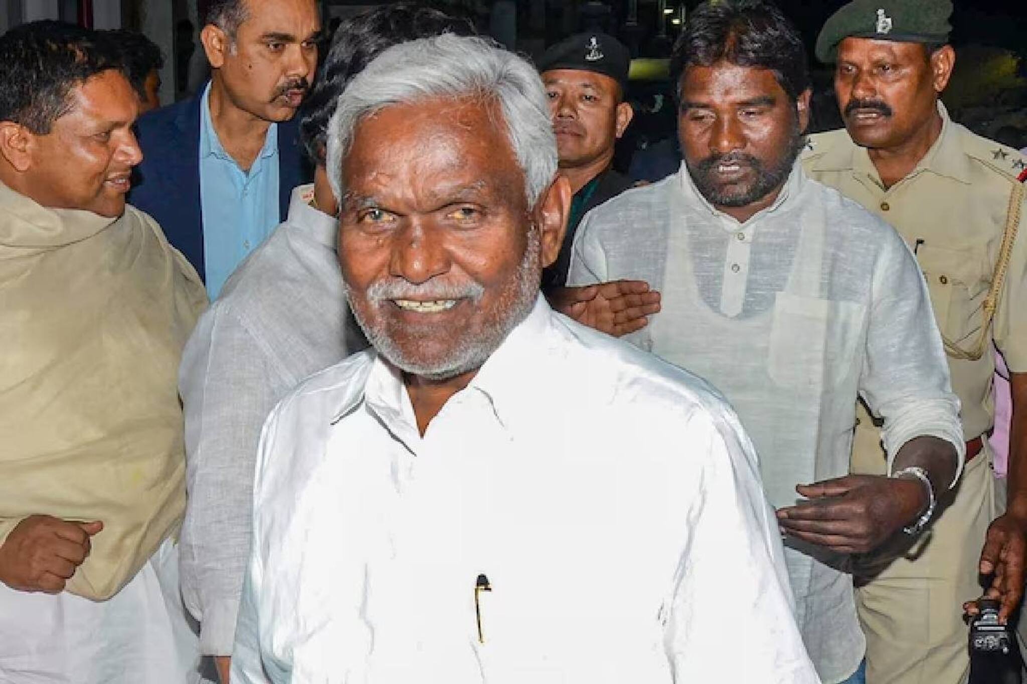 নতুন দল গড়ছেন চম্পাই সোরেন? বিধানসভা নির্বাচনের আগে জোর নাটক জমছে ঝাড়খণ্ডে