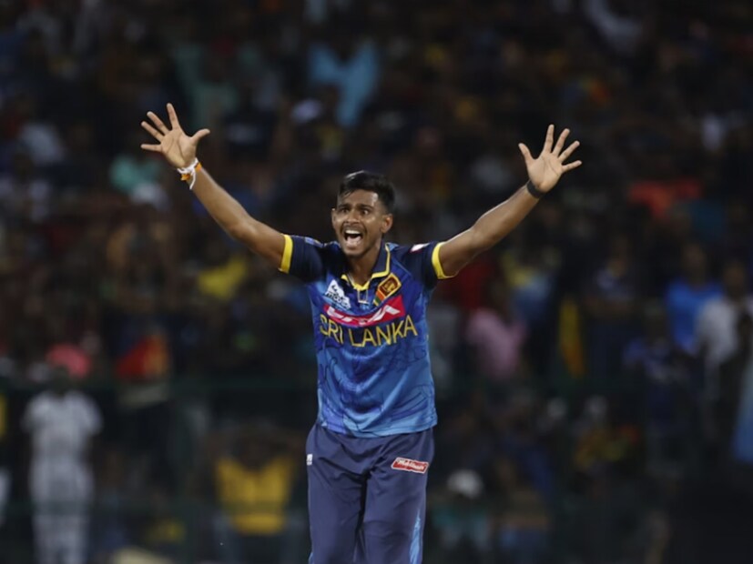 প্রথম ম্যাচের আগে শ্রীলঙ্কা দলের তরফ থেকে জানানো হয়েছে চোটের কারণে তাদের দুই তারকা পেসার দিলশান মদুশঙ্কা ও মাথিসা পাথিরানা খেলতে পারবেন না। পুরো সিরিজ থেকেই ছিটকে গেল বলেও জানানো হয়েছে।