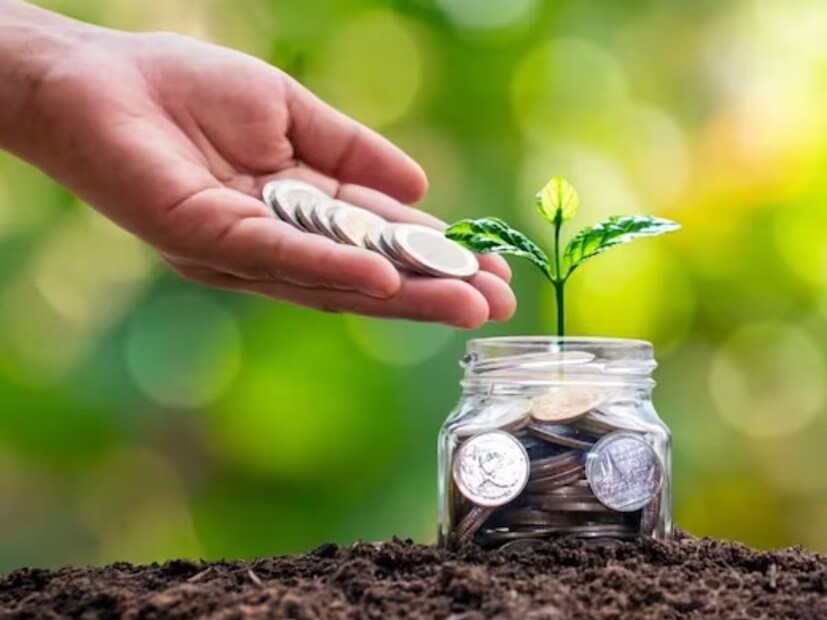 এমন নানা বিষয়ে মানুষকে বিভিন্ন ভাবে সহযোগিতা। স্থানীয় মানুষের কাছে ভরসার আরেক নাম হলেন ব্যবসায়ী হরেন পাত্র। এবার তিনি পরিবেশ রক্ষার দায়িত্বভার নিজের কাঁধে তুলে নিয়েছেন।