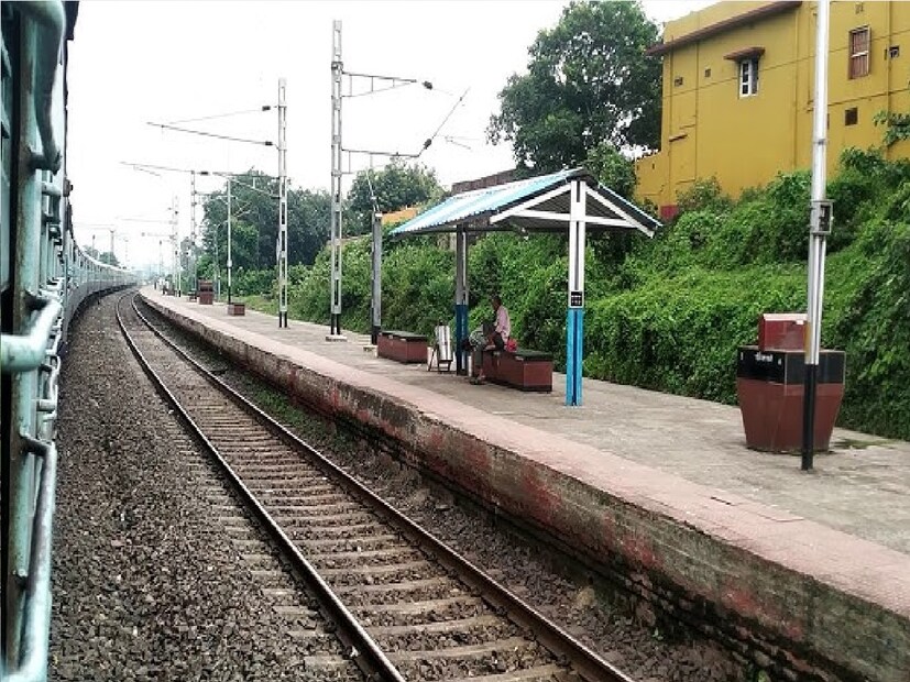 *স্টেশনের কাজ সম্পূর্ণ হলে আরও নানা ব্যবস্থা থাকবে। যার মধ্যে রয়েছে ফ্রি ওয়াইফাই, ওয়ান স্টেশন ওয়ান প্রোডাক্ট এর কিয়স্ক ইত্যাদি। স্টেশনের পরিছন্নতার দিকে বিশেষভাবে নজর দেওয়া হবে। উন্নত করা হবে স্টেশনের প্যাসেঞ্জার ইনফরমেশন সিস্টেম, এক্সিকিউটিভ লাউঞ্চ। সংগৃহীত ছবি।