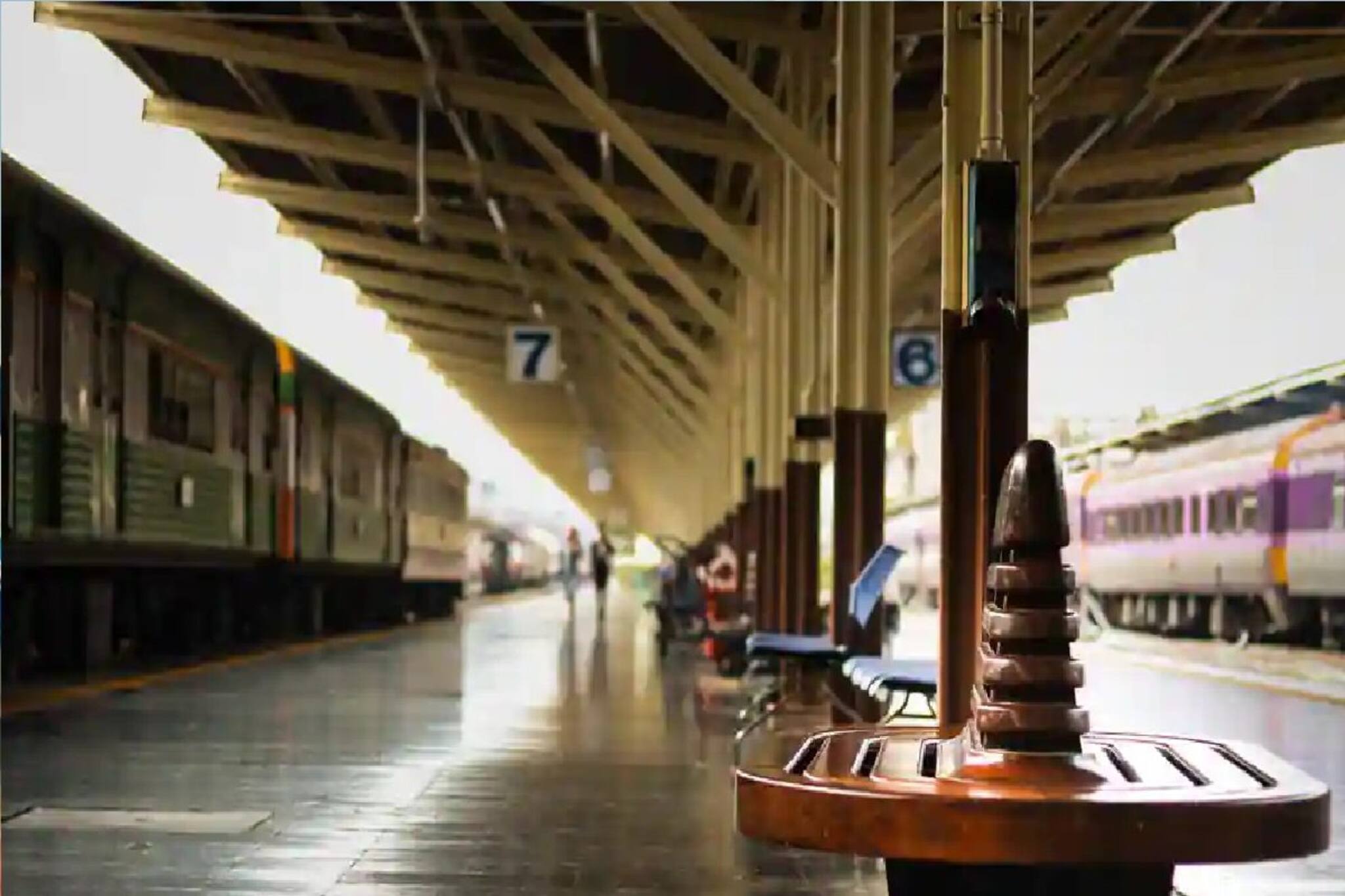 রেল যাত্রীদের জন্য বিরাট খবর! এসি ওয়েটিং হল, ফ্রি Wifi! বদলে যাচ্ছে রেল স্টেশন