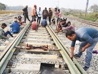 রাজধানী-সহ উত্তর পূর্ব ভারতের একাধিক ট্রেনের যাত্রাপথে বদল! জেনে নিন বিস্তারিত 