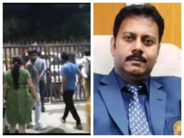 সন্দীপ ঘোষের (ডানদিকে) প্রবেশ আটকাতে ন্যাাশনাল মেডিক্যালের গেটে পাহারায় পড়ুয়ারা৷ 