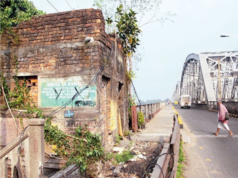 *তবে শুধু বিমান পরিষেবাই নয়, কয়েকটি বিমান-দুর্ঘটনাও ঘটেছিল এই বেসে। ১৯৩৯ সালে দ্বিতীয় বিশ্বযুদ্ধ শুরু হয়ে যাওয়ায়, পালাবদল ঘটে বিমান পরিষেবাতেও। তবে বিশ্বযুদ্ধের সময়ও এই বেসটি বিশেষ গুরুত্বপূর্ণ ভূমিকা পালন করে। প্রতীকী ছবি। 