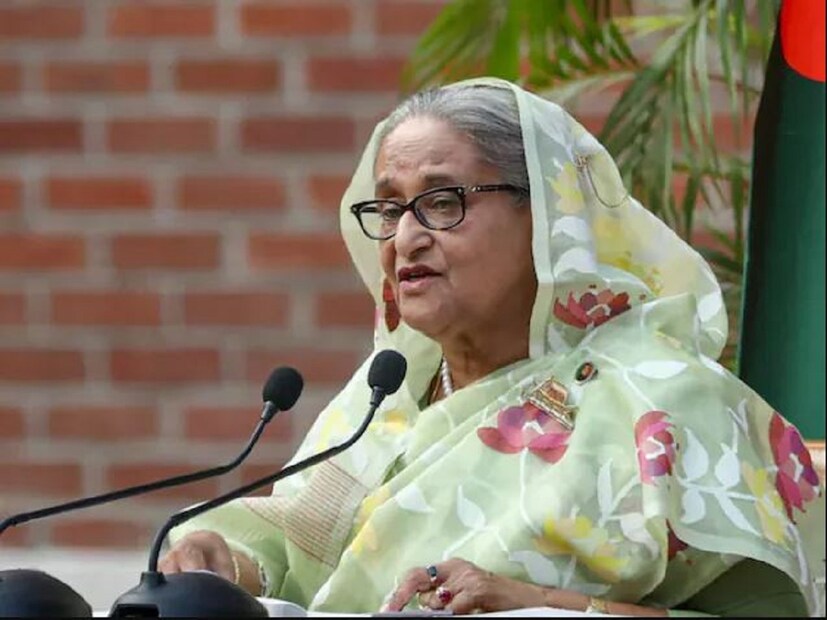 উল্লেখ্য, গত ১৭ অক্টোবর জুলাই-আগস্টে সংঘটিত গণহত্যা ও মানবতাবিরোধী অপরাধের অভিযোগের মামলায় পৃথক মামলায় শেখ হাসিনা,ওবায়দুল কাদেরসহ ৪৬ জনের বিরুদ্ধে গ্রেফতারি পরোয়ানা জারি করেন আন্তর্জাতিক অপরাধ ট্রাইব্যুনাল। 
