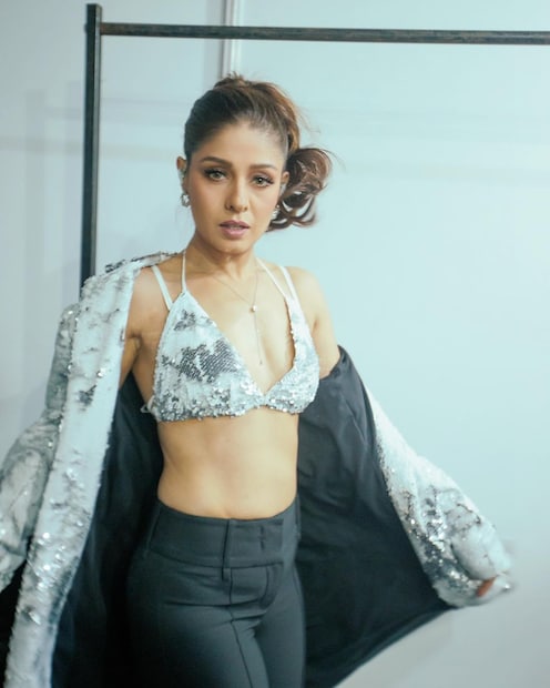 এই বদলগুলো তাঁকে খুব বিরক্ত করত৷ ফলে তিনি রিয়ালিটি শোয়ের জাজ হিসেবে কাজ করা বন্ধ করে দেন৷ এরপর আরও একটি রিয়ালিটি শোয়ে তিনি অফার পান৷ যেখানে তাঁকে কিছু শর্ত দেওয়া হয়৷ 