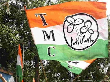 
পুজোর আগেই ‘হাতে হাত’...মানববন্ধন কর্মসূচিতে আজ নামছে তৃণমূল কংগ্রেস!