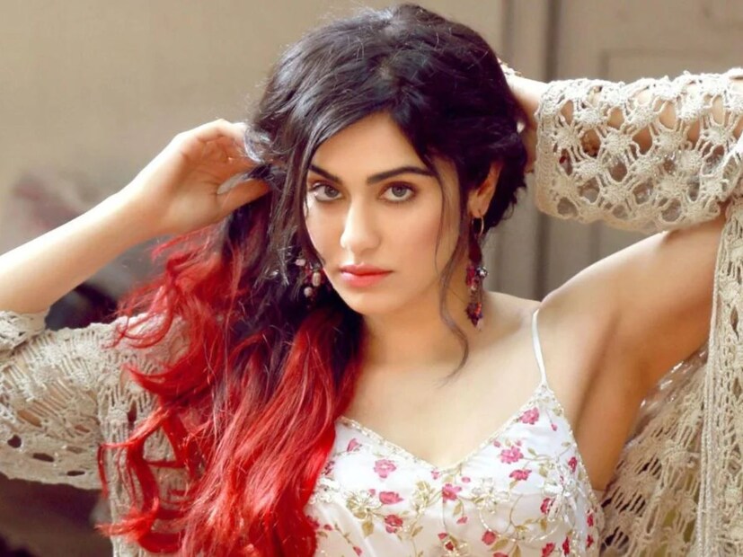 বেশ কয়েকটি প্রত্যাখ্যানের মুখোমুখি হওয়ার পরে, অভিনেত্রী বিক্রম ভাটের ‘1920’ দিয়ে আত্মপ্রকাশ করেছিলেন। ছবিটি সাফল্য পেয়েছিল এবং ছবিতে তাঁর অভিনয়ও দর্শকরা প্রশংসা করেছিলেন।
