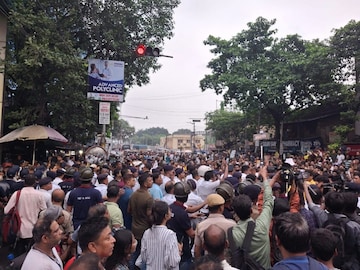কী দাবি চিকিৎসকদের?