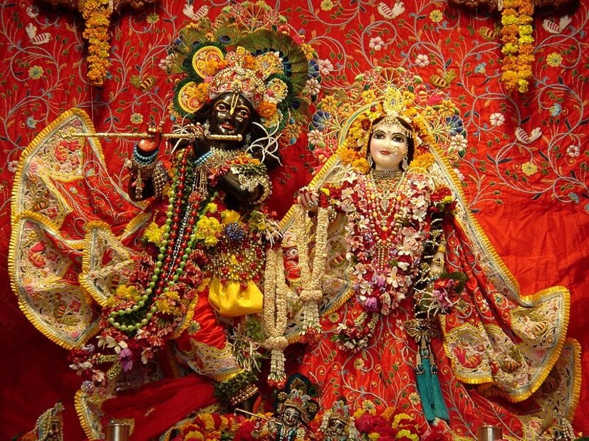 এই বছর রাধা অষ্টমীর দিনে ২টি শুভ যোগ তৈরি হচ্ছে৷ রাধা অষ্টমীতে সকাল থেকে রাত ১১.৫৫ মিনিট পর্যন্ত প্রীতি যোগ চলছে। এরপর থেকে আয়ুষ্মানের জন্ম হবে। রাধাঅষ্টমীর পূজা হবে প্রীতি যোগে। যেখানে রাত্রি ০৯:২২ তে রবি যোগ গঠিত হবে এবং ১২ সেপ্টেম্বর সকাল ৬:০৫ পর্যন্ত চলবে। রাধা অষ্টমী উপলক্ষে উপবাস ও পূজা করলে জীবনে সুখ ও সমৃদ্ধি আসে। রাধা কৃষ্ণের আশীর্বাদে সকল দুঃখ দূর হয়।