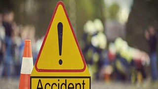 বাইক দূর্ঘটনায় মারা গেল বাইশ বছরের এক তরুণ৷