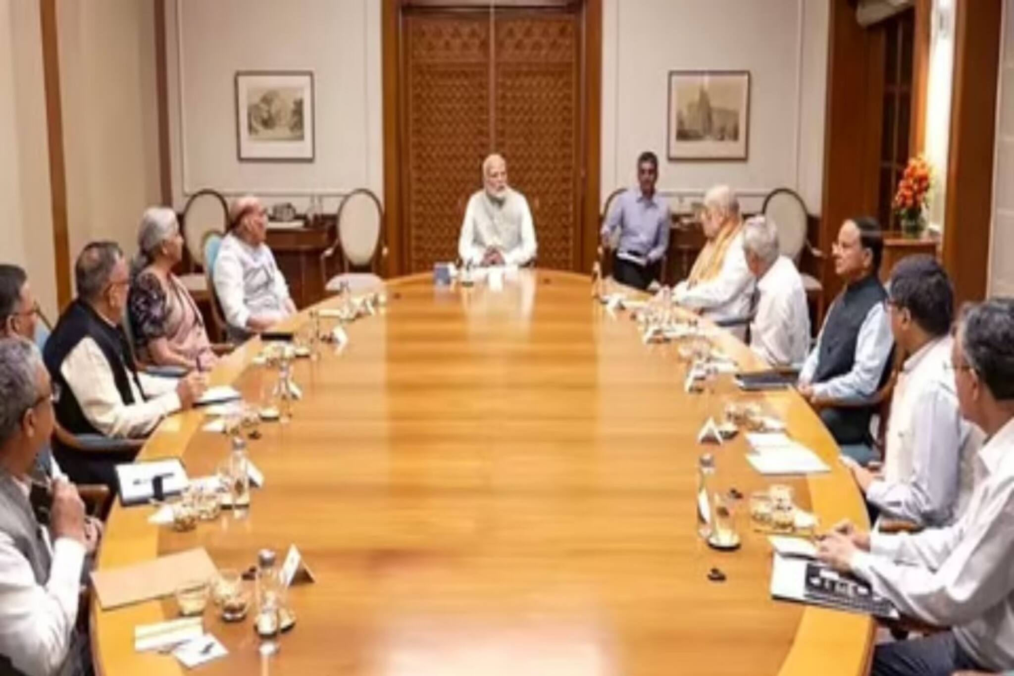 বাংলাদেশের পরিস্থিতির উপর কড়া নজর রাখছে ভারত, সর্বদল বৈঠকে জানাল কেন্দ্র