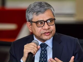 কেন্দ্রীয় রেলমন্ত্রী অশ্বিনী বৈষ্ণব