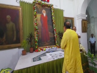 বিধানসভায় বাইশে শ্রাবণের শ্রদ্ধা