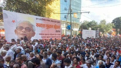 শেষযাত্রায় বুদ্ধদেব। শেষযাত্রায় বুদ্ধদেব।