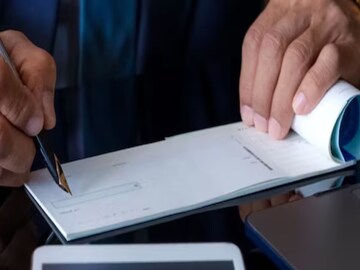 আর ২ দিন সময় লাগবে না, কয়েক ঘণ্টায় ‘CLEARING’ হবে চেক, বড় সিদ্ধান্ত RBI-এর