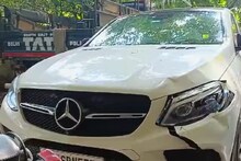 মার্সিডিজ  পিষে দিল সাইকেল, কাকভোরে ঘটল ভয়াবহ দুর্ঘটনা!