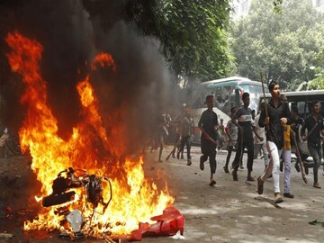এখনও জ্বলছে বাংলাদেশ