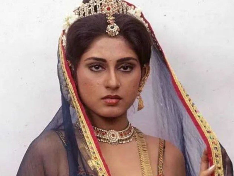 সেই অভিনেত্রী নিজে জানান যে 'মহাভারত'-এ দ্রৌপদীর ভূমিকা পেয়েছিলেন। এমনকি তিনি নির্বাচিত হন, কিন্তু একটি ছবিতে কাজ করার জন্য তাঁকে মহাভারতের অফার ছেড়ে দিতে হয়৷