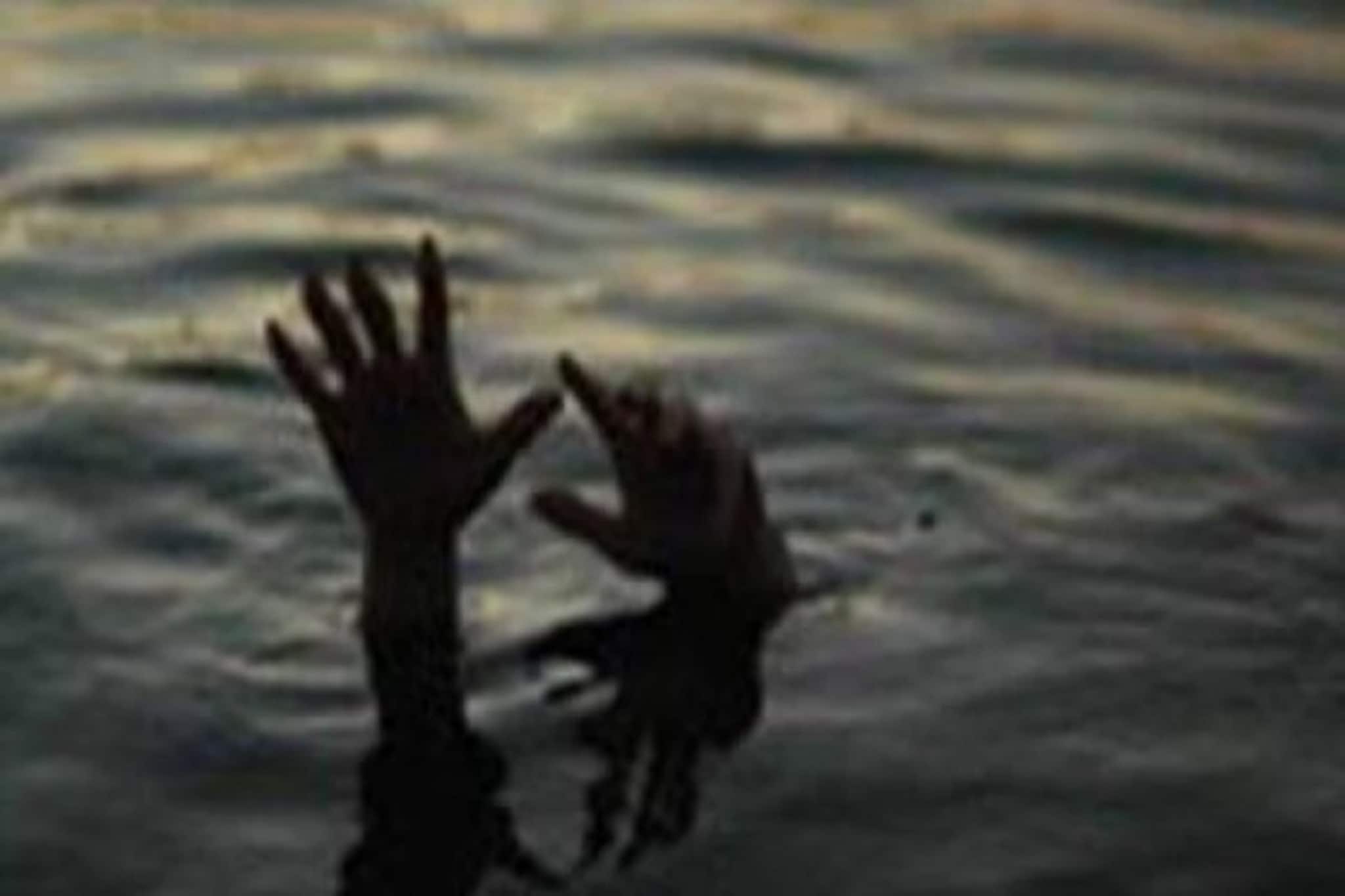 গঙ্গায় স্নান করতে গিয়ে সব শেষ! জলে তলিয়ে গেল তিন কিশোর! দুজনের দেহ উদ্ধার