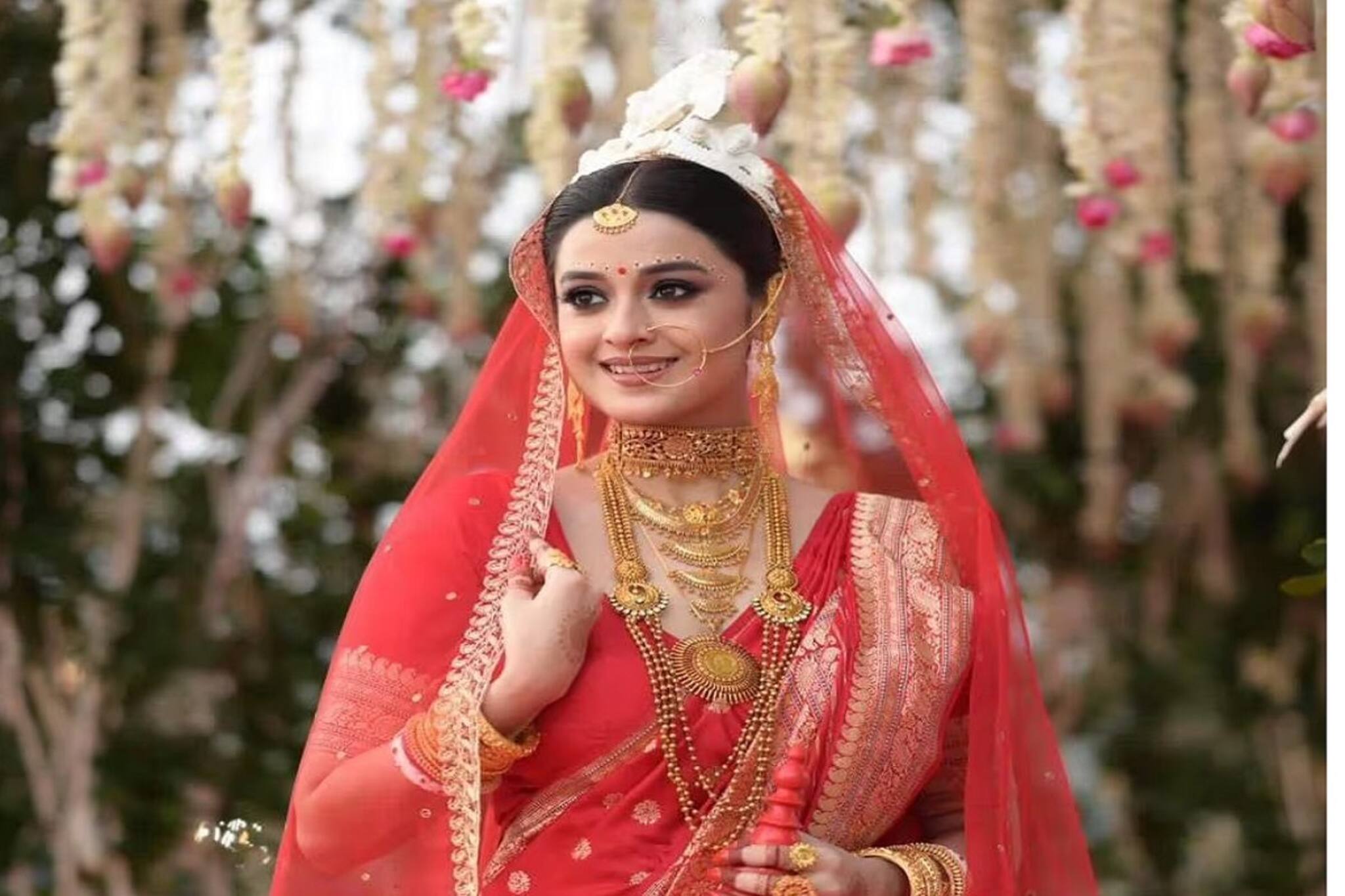 বিয়ের জন্য় বেনারসি কিনবেন? এই চারটে জিনিস মাথায় রাখুন, নইলে ঠকে যাওয়ার আশঙ্কা