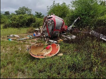 পুনেতে ভেঙে পড়ল হেলিকপ্টার৷ 