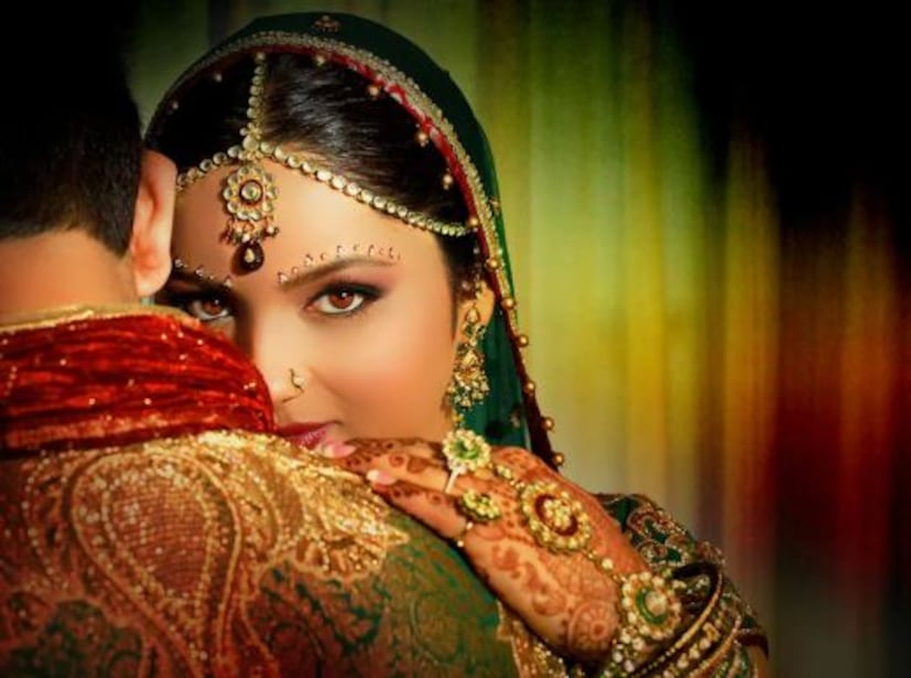 রিলেশনশিপ টিপস: আজকের জীবনের দ্রুত গতির ফলে প্রেম-বিয়ের-সম্পর্ক ভাঙছে। সম্পর্কের গুরুত্ব কমছে, ধৈর্য কমছে, মানিয়ে নেওয়ার ক্ষমতা অনেকটা কমেছে, যার প্রভাব পড়ছে মানুষের সম্পর্কে৷ বিবাহিত জীবনে পুরুষ-নারী উভয়ই বিভিন্ন কারণে অন্যের প্রতি আকৃষ্ট হচ্ছেন। এর পিছনে কী কারণ? কখনও ভেবে দেখেছেন?মনোবিদের ব্যাখ্যা জানুন৷ রিলেশনশিপ টিপস: আজকের জীবনের দ্রুত গতির ফলে প্রেম-বিয়ের-সম্পর্ক ভাঙছে। সম্পর্কের গুরুত্ব কমছে, ধৈর্য কমছে, মানিয়ে নেওয়ার ক্ষমতা অনেকটা কমেছে, যার প্রভাব পড়ছে মানুষের সম্পর্কে৷ বিবাহিত জীবনে পুরুষ-নারী উভয়ই বিভিন্ন কারণে অন্যের প্রতি আকৃষ্ট হচ্ছেন। এর পিছনে কী কারণ? কখনও ভেবে দেখেছেন?মনোবিদের ব্যাখ্যা জানুন৷