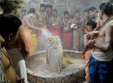 শ্রাবণ সোমবারে মহাকালেশ্বর মন্দিরে ভস্ম-আরতি!